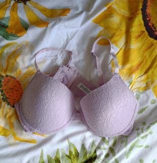bra in Western Australia, Women's Clothing