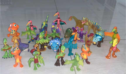 dinosaur train action figures