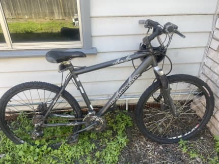 Iron horse maverick women's mountain online bike