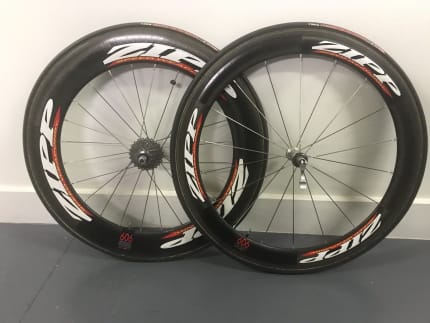 Zipp 606 store clincher wheelset