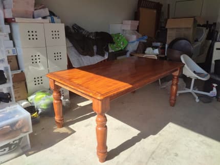 pine dining table gumtree