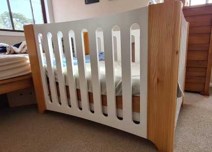 Tasman eco vogue cot sales