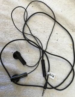 Htc cheap innovation earphones