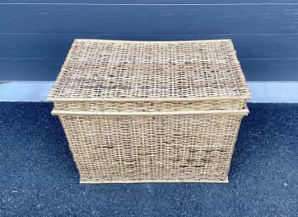 Cane deals toy box