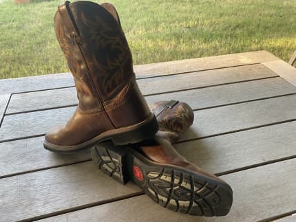 Used hot sale cowboy boots