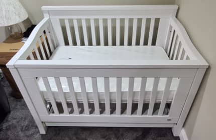 Baby crib clearance gumtree