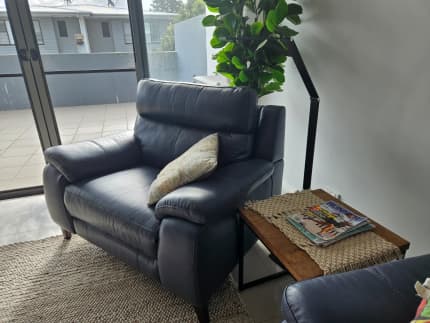 Electric recliner deals chair gumtree