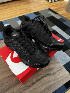 black tns size 5