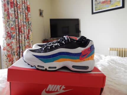 Air max clearance 95 black australia