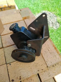 Vr commodore power store steering pump