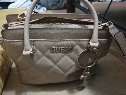 gumtree guess handbags