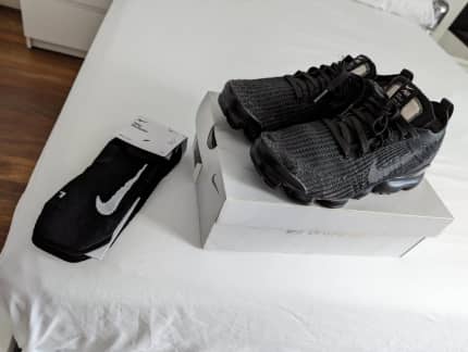 Vapormax flyknit hot sale sale