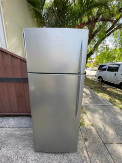 fisher and paykel 440 litre fridge freezer