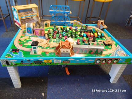 Gumtree train hot sale table