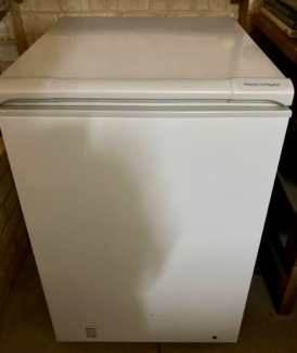 fisher and paykel chest freezer 164l