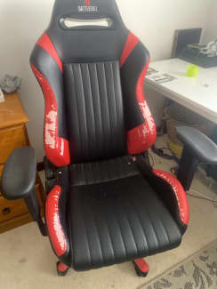 Slightly used gaming chair hot sale