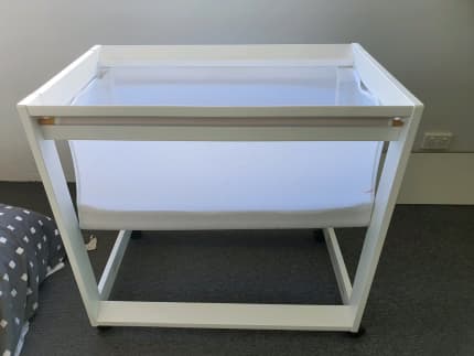 Boori bassinet hot sale gumtree