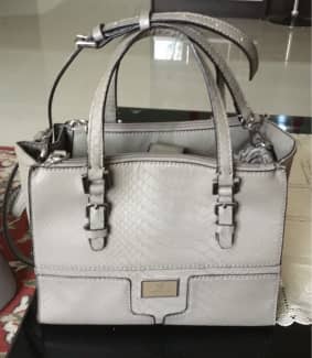 Guess Women's Tote Bag, Bags, Gumtree Australia Moreland Area - Fawkner