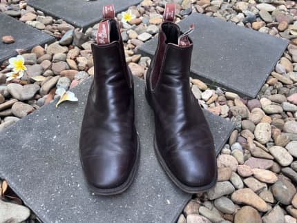 Gumtree rm williams deals mens boots