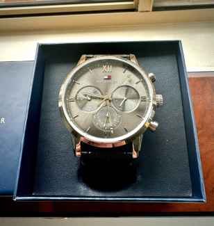 David jones tommy hilfiger watch hotsell