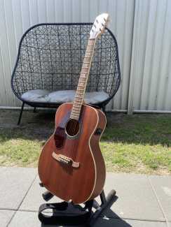 used left handed acoustic guitars