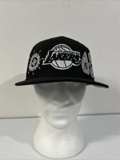  New Era LA Los Angeles Lakers 59FIFY Paisley Elements Fitted  Cap, Purple Hat : Sports & Outdoors