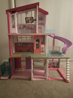 Gumtree barbie dream house online