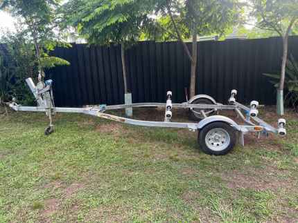 1998 Sea Ray eclipse 4.3v6 $7000, Boat Accessories & Parts, Gumtree  Australia Logan Area - New Beith