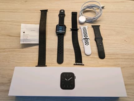 APPLE WATCH 5 Gold Stainless 44mm Cellular GPS + Louis Vuitton & Milanese  bands $300.00 - PicClick AU