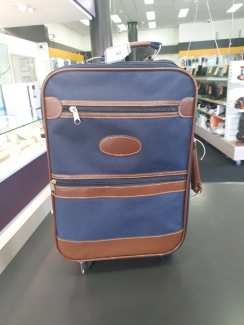 2nd hand luggage bag for sale