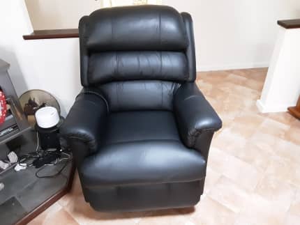 Recliner on sale chairs gumtree