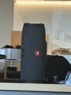 Jbl charge best sale 3 gumtree