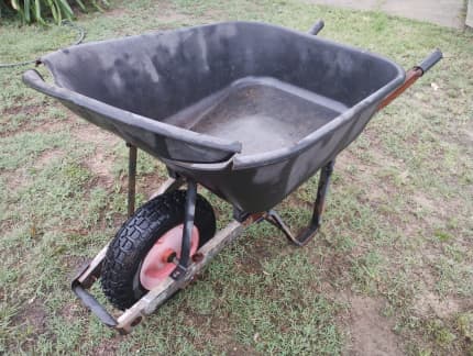 Wheelbarrow for deals sale gumtree