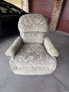 Gumtree lounge chairs discount