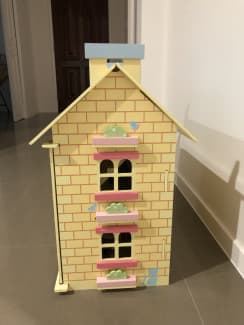 kidstuff dollhouse