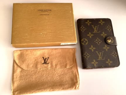 Authentic LOUIS VUITTON Vernis Brea PM Shoulder, Women's Fashion, Bags &  Wallets, Purses & Pouches on Carousell