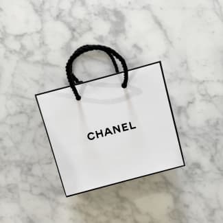 CHANEL White Paper SHopping Bag (Small Size), Accessories, Gumtree  Australia Gold Coast City - Molendinar