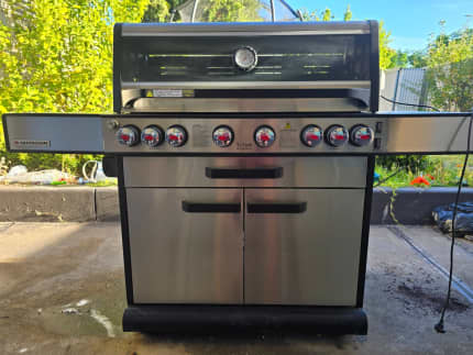 Matador 6 burner hotsell hooded boss bbq kitchen