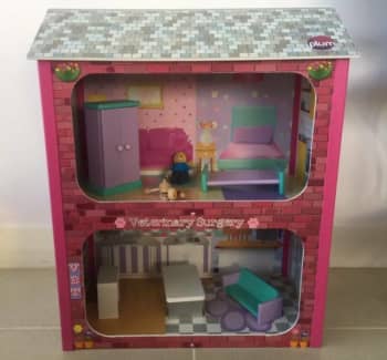 plum camden court dolls house