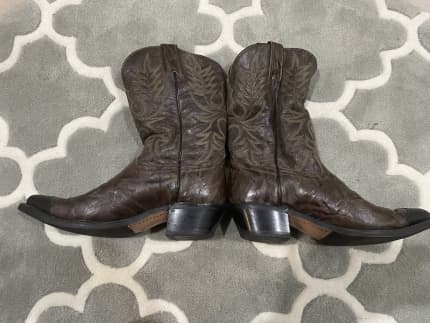 used mens cowboy boots size 9