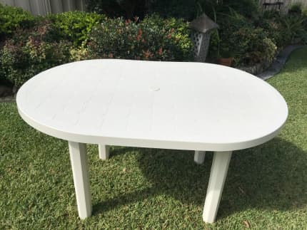 plastic oval garden table