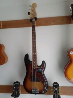 fender player series precision