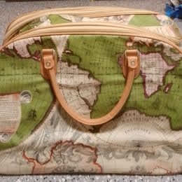 Via Vee World Classic, Bags, Via Vee World Classic Map Duffle Bag Rolling  Luggage