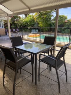 outdoor bar table gumtree