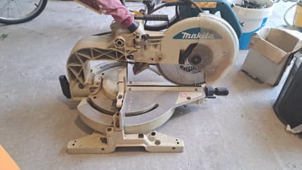 Makita mitre deals saw sydney tools