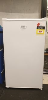 stirling 95l bar fridge