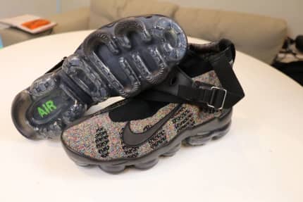 Vapormax premier hotsell flyknit black/blue-green strike