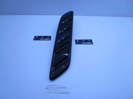 Holden VF Commodore Black Side Vents Kit