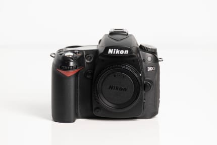 nikon d90 price new