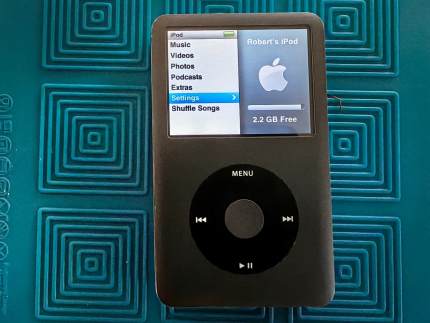 Ipod classic 7th generation 160gb 20,000 Rock & Country deals Music